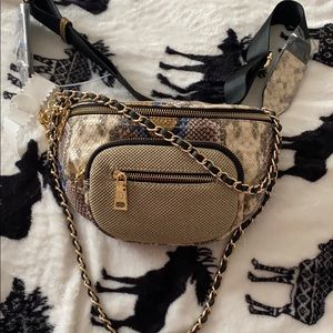 Steve Madden convertible belt bag